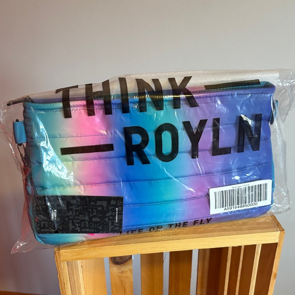 THINK ROYLN Multicolor Quilted crossbody - Picture 9 of 9